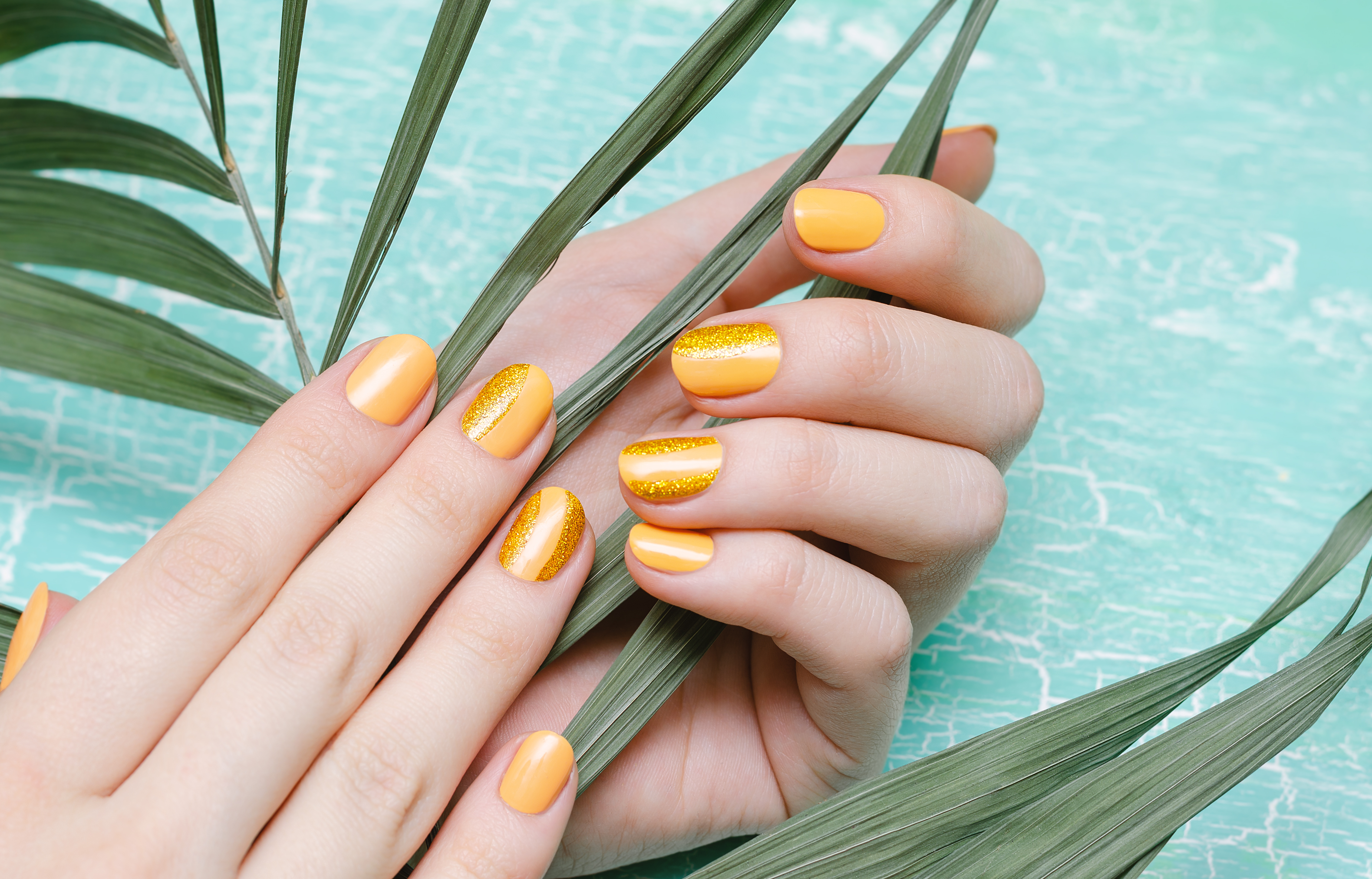 The 18 Best Gold Nail Designs Instagram Has to Offer