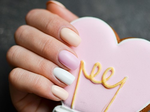 This Celebrity Manicurist Created an Instagram-Worthy Sketchbook for At-Home Nail Art