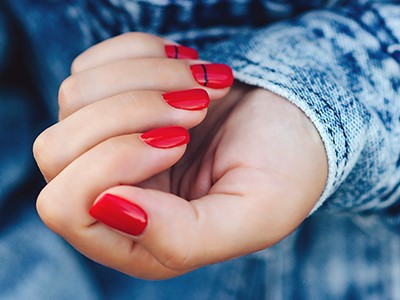 4 Ways to Turn Regular Nail Polish Into Matte Nail Polish