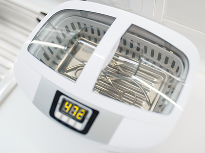 ULTRASONIC WASHING IN THE NAIL INDUSTRY